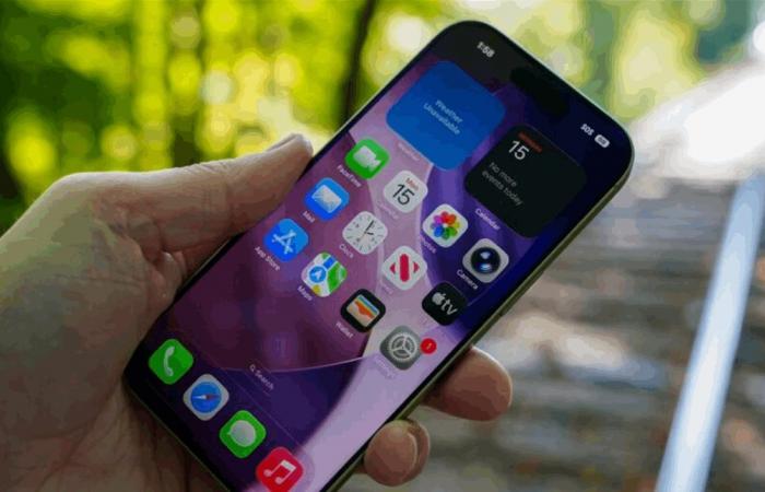 قبل أن تبيع هاتفك القديم.. هذه البيانات قد تختفي إلى الأبد