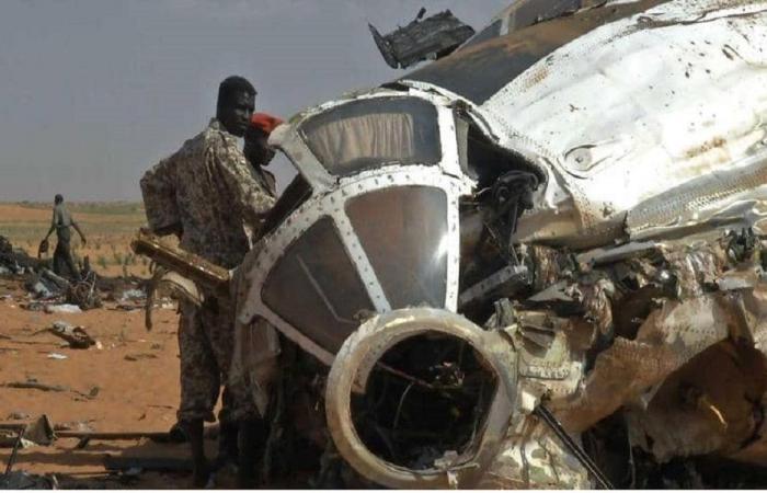 نيجيريا… مقتل 32 شخصًا في تحطم طائرة لسلاح الجو