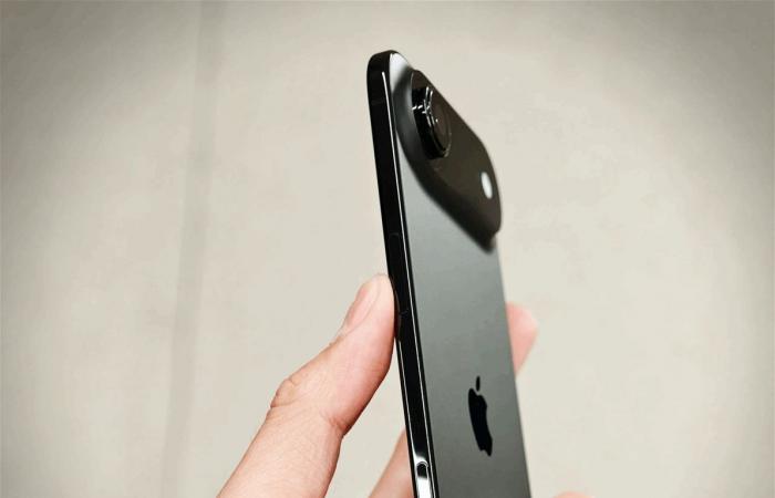 بهيكل نحيف وسعر منافس.. إليكم أبرز مواصفات هاتف "iPhone Air 2" المنتظر
