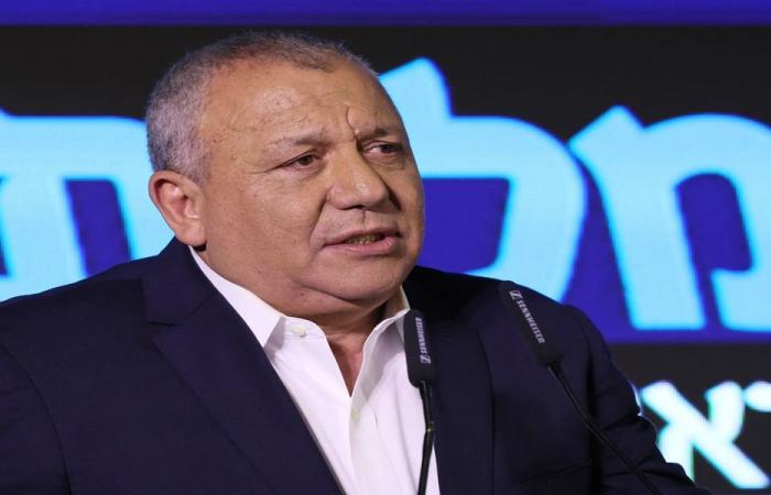 آيزنكوت: نتابع موضوع شبهات تدخل أجنبي بالانتخابات